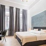 Aurora Hotel