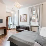 Aurora Hotel 3*