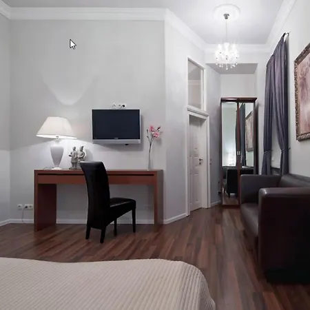 Hotel Aurora 3*