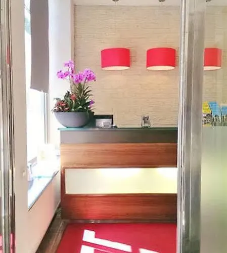 奥罗拉酒店 酒店